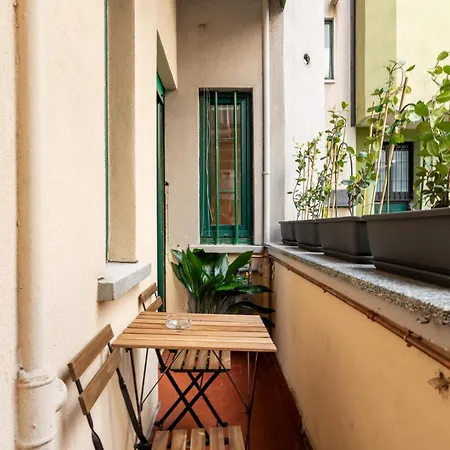 L'altra Casa Di Cri Sul Naviglio Mediolan